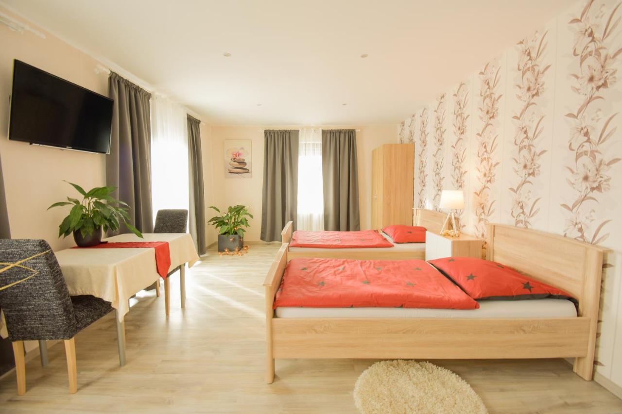 Mainzimmer - Business Apartments Hasloch  외부 사진