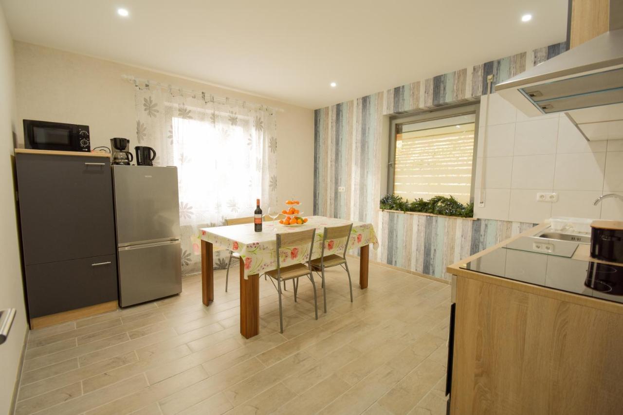 Mainzimmer - Business Apartments Hasloch  외부 사진